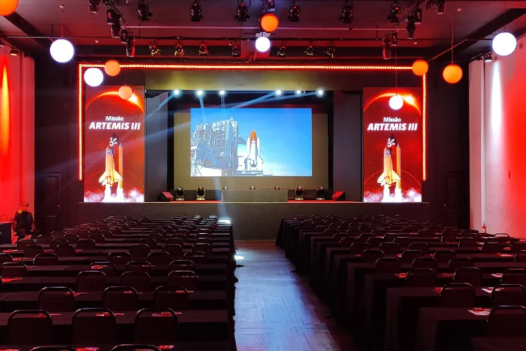 munique-blue-tree-cow